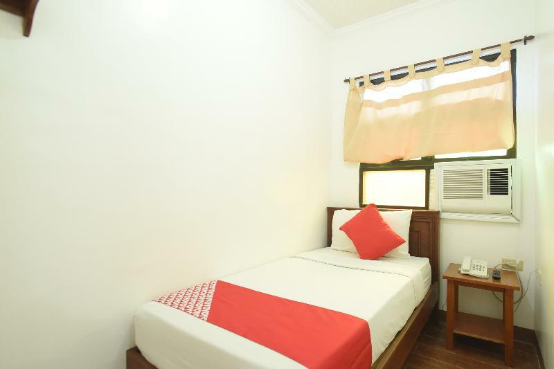 Reddoorz Plus At Balai Sofia Bed & Breakfast Batangas Talisay  Экстерьер фото